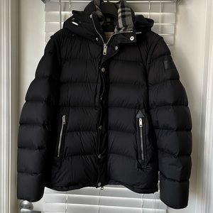 Burberry 2-1 puffer detachable sleeves XL